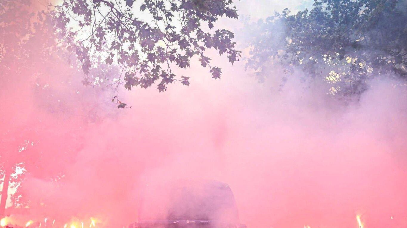 Aficionados del FC Barcelona atacan el autobús del equipo culé