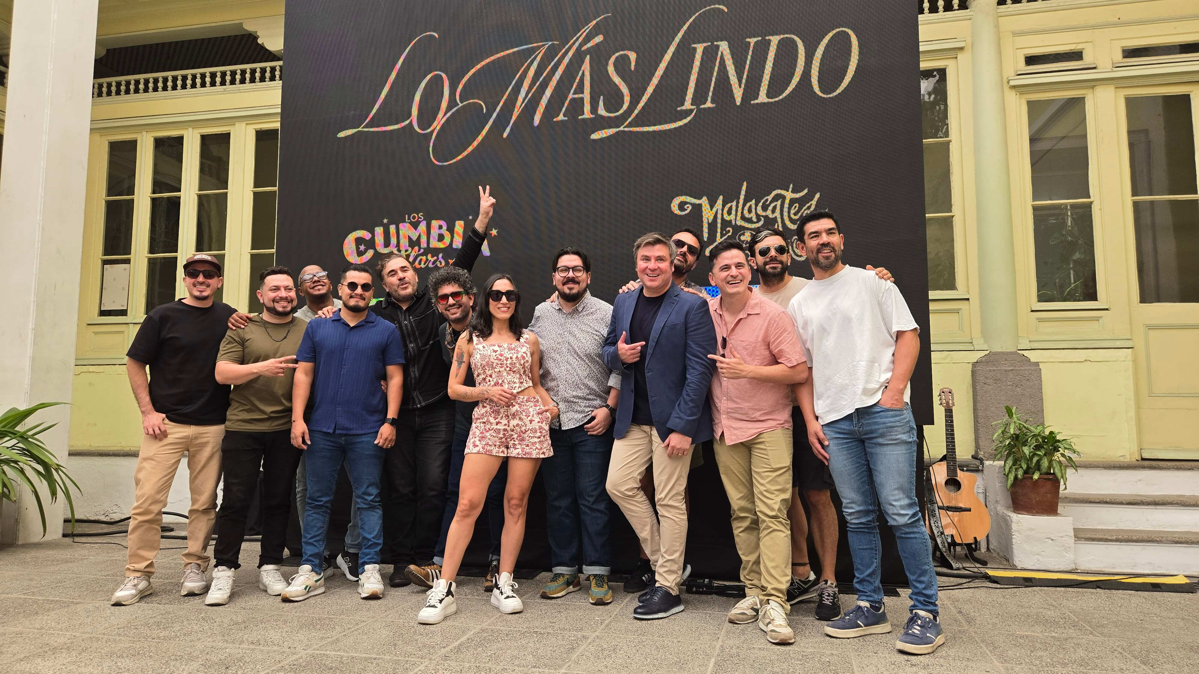 Malacates Trébol Shop y Los Cumbia Stars.