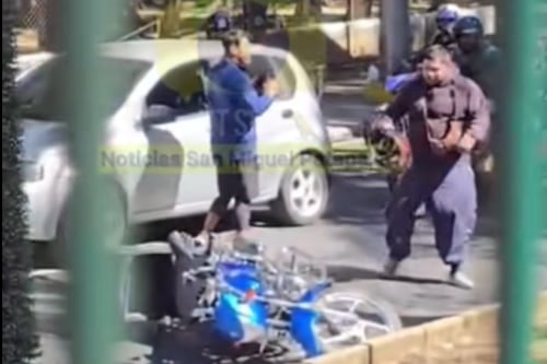 Conductores se enfrentan a golpes en plena Avenida Hincapié