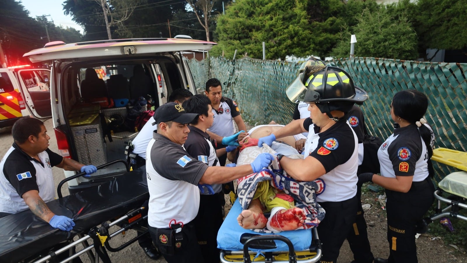 Los reos fueron llevados a centro asistencial. Foto: CBV