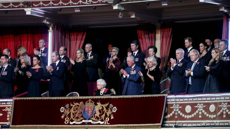 Monarquías del mundo se transforman para asegurar su futuro