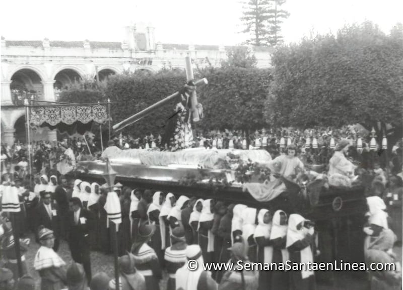La solemne peregrinación se realizó con motivo de cumplirse 400 años de veneración a la imagen de Jesús de Candelaria; Cristo Rey.