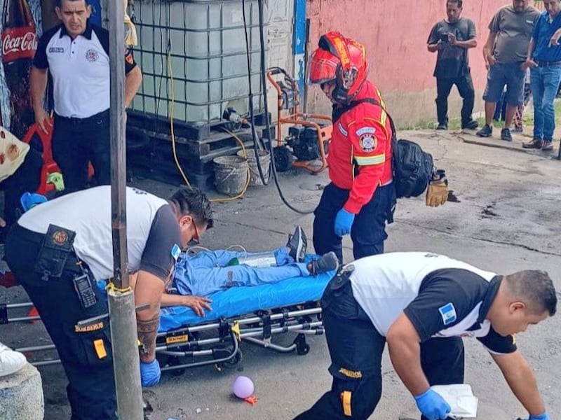 Balacera en carwash deja dos muertos y tres heridos en zona 6