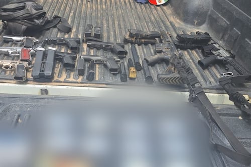 Interceptan camionetas con 37 armas tras alerta de enfrentamiento en Esquipulas