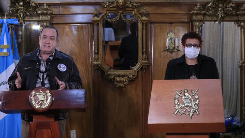 "No me arrepiento", dice Amelia Flores sobre su gestión como ministra de Salud