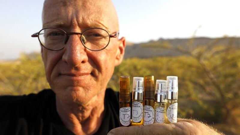 Un granjero "resucita" perfumes de la Antigüedad cerca del mar Muerto