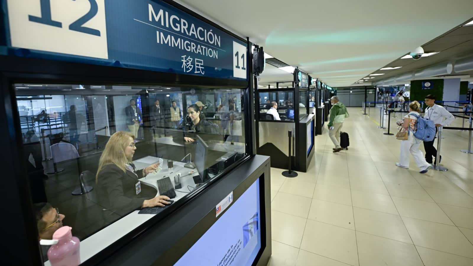 Estamos limpiando nuestra casa y construyendo un aeropuerto que dé orgullo a quienes llegan, expresó Arévalo