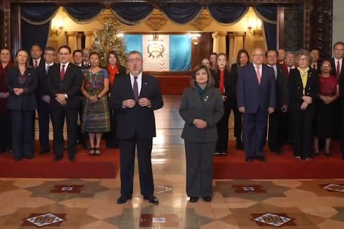 VIDEO. Arévalo y Karin Herrera envía mensaje de Año Nuevo a los guatemaltecos