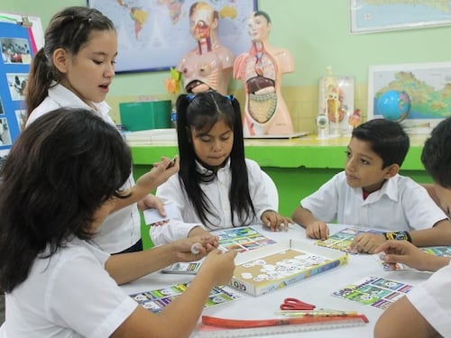 El Salvador suspende clases presenciales por la Tormenta Tropical Cristina