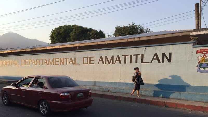 Buscan a paciente sospechoso de Covid-19 que salió del hospital de Amatitlán