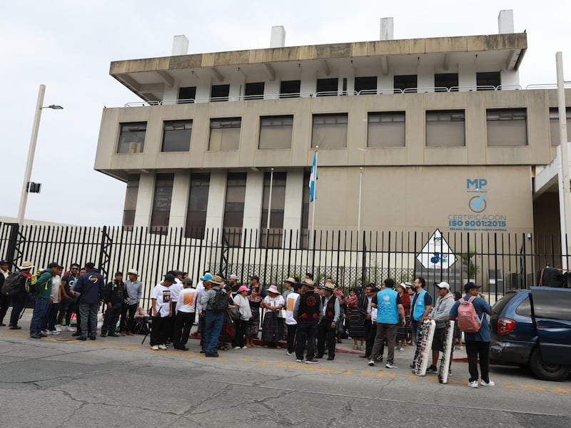 48 Cantones rodean el MP previo a iniciar caminata hacia la CC