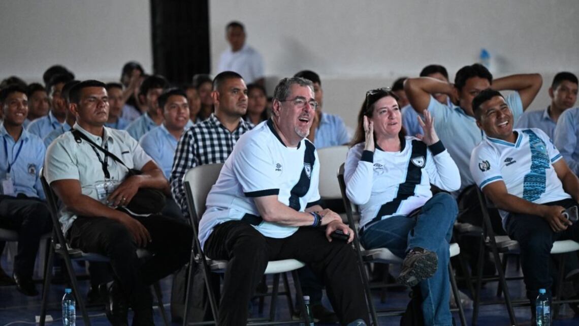 Bernardo Arévalo durante el partido de la Selección de Guatemala. Foto: RR.SS.