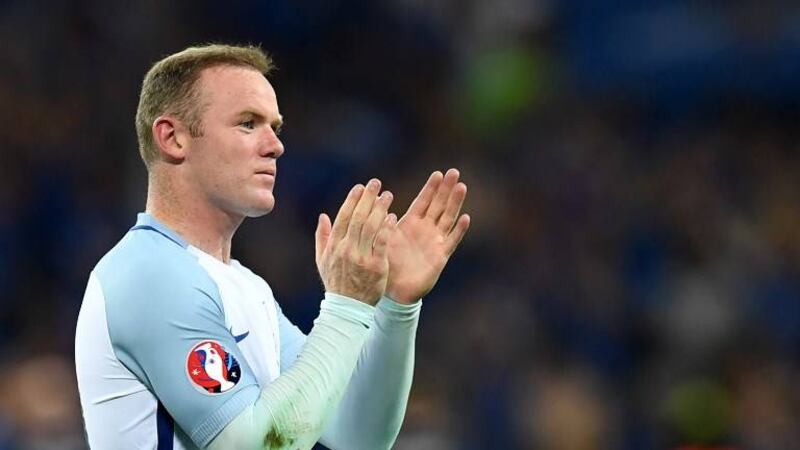 Wayne Rooney critica fuertemente el actuar de la Football Association por no prevenir el coronavirus
