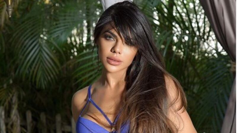 Viralizan video de Suzy Cortez mostrando sin pudor sus partes íntimas