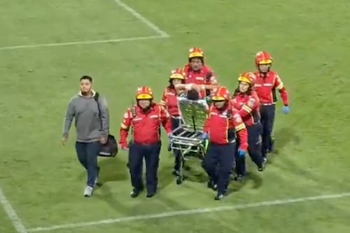 Diego Santis sale lesionado de la visita de Antigua GFC a Municipal