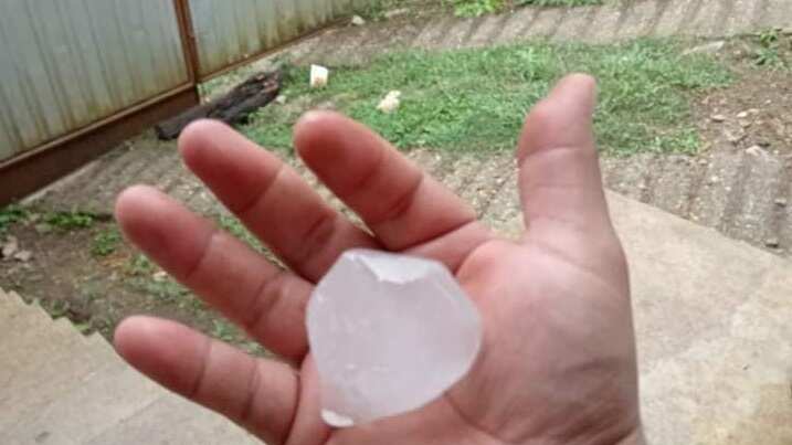 Una fuerte granizada sorprendió a los habitantes de Cobán