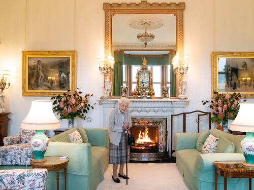 Agotadas las entradas de 126 dólares para entrar al castillo de Balmoral y conocer el lugar donde murió la reina Isabel II