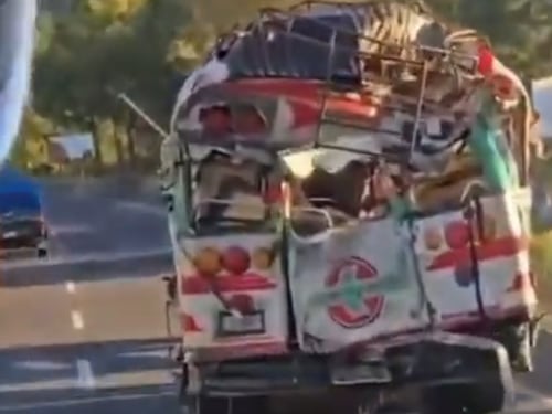 VIDEO. Así quedó el bus de Transportes Sinaloa tras accidente en ruta Interamericana