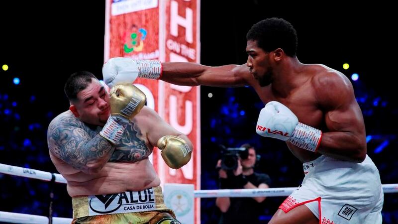 Joshua vence a Andy Ruiz y recupera el trono de los pesos pesados
