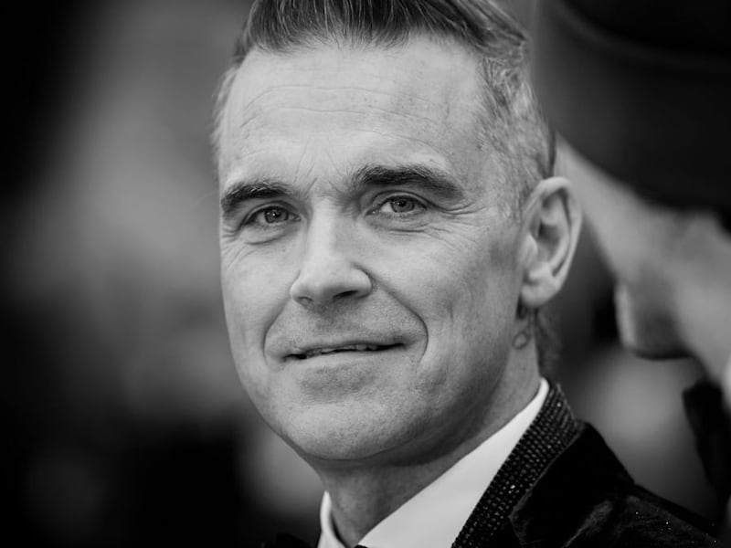 Robbie Williams: "Ofrezco mis servicios como manifestante famoso a sueldo"