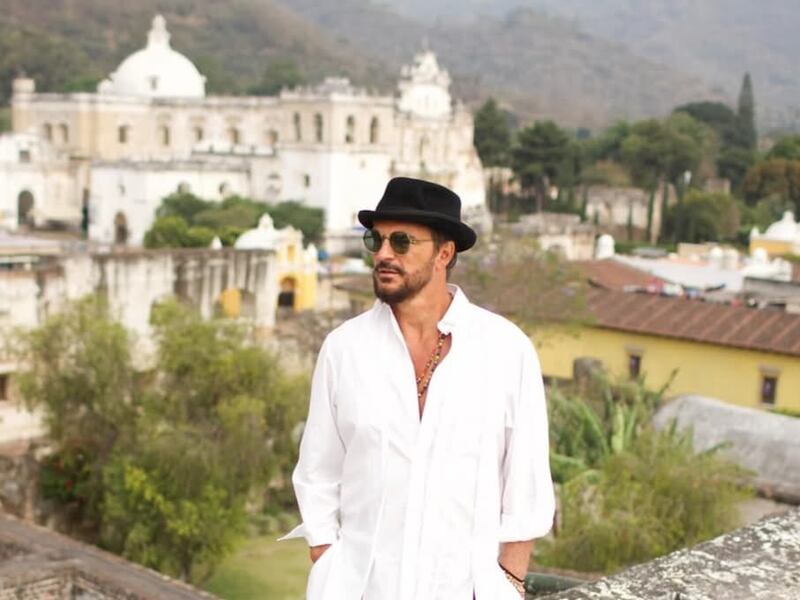 Paquetes “Mundo Arjona” con alta demanda entre los fanáticos del cantautor guatemalteco