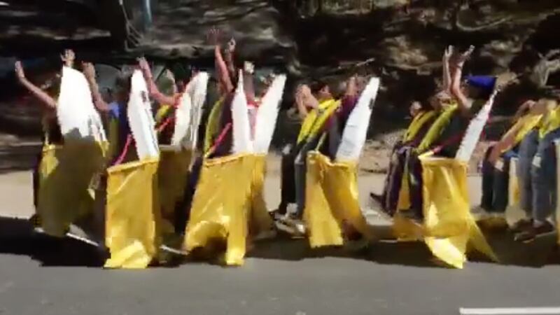 VIDEO. La montaña rusa que "causó mareos" y derrochó creatividad en la San Silvestre 2017