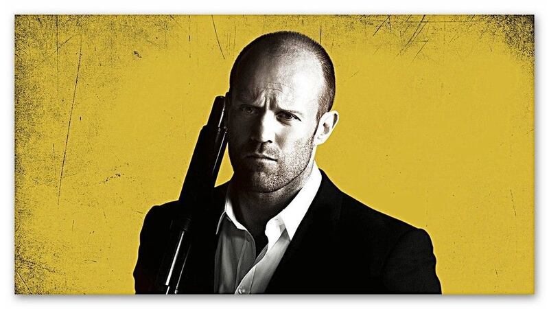 Si amas la acción, este es tu actor. Desde El Transportador hasta Rápidos y Furiosos, Statham domina las peleas, las persecuciones y los tiros con un estilo único.