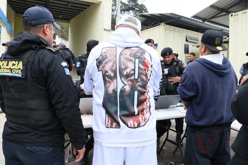 VIDEO. Fuerzas Especiales retoman el control del sector 11 del Preventivo tras requisa