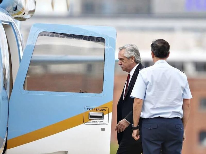 Presidente argentino denuncia amenazas a su helicóptero oficial