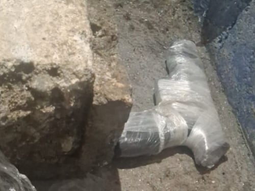 Localizan arma de fuego y teléfono celular durante requisa en cárcel Renovación 1