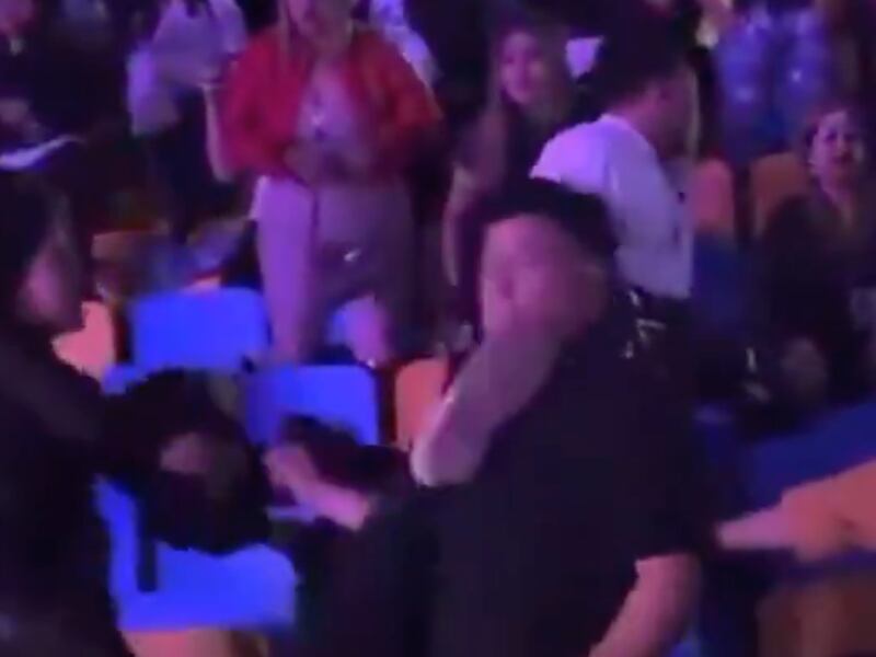 La pelea viral durante concierto de Grupo Firme en Honduras