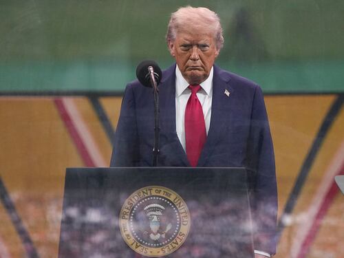 Gobierno de Donald Trump considera añadir 36 países al veto para entrar a Estados Unidos