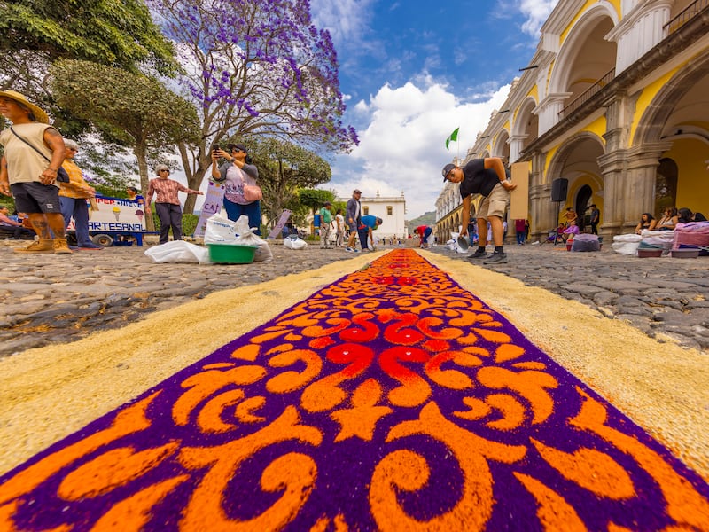 ¿Cómo vivir las procesiones de Semana Santa en Guatemala?