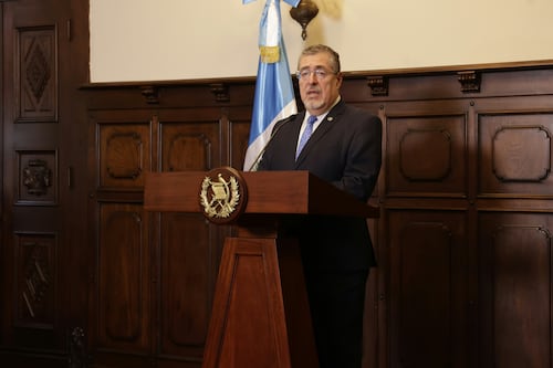 Presidente Arévalo por el arribo del campeón: “Lester Martínez es motivo de orgullo”