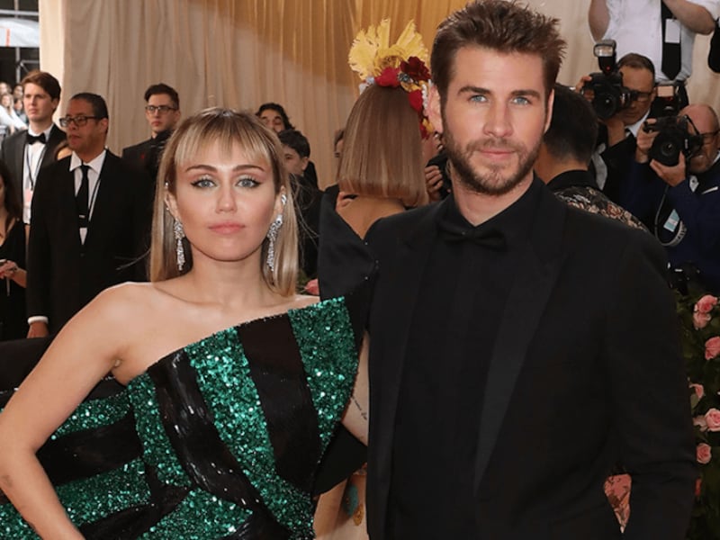 Miley Cyrus y Liam Hemsworth: hilo de Twitter revela detalles de su relación tóxica