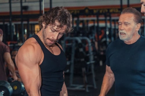 Hijo de Arnold Schwarzenegger y con raíces guatemaltecas, Joseph Baena deslumbra en competencia de fisiculturismo