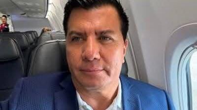 El alcalde de Puerto Barrios, Izabal, Hugo Sarceño, confirmó que regresarán al país mañana jueves. Foto: Redes sociales.