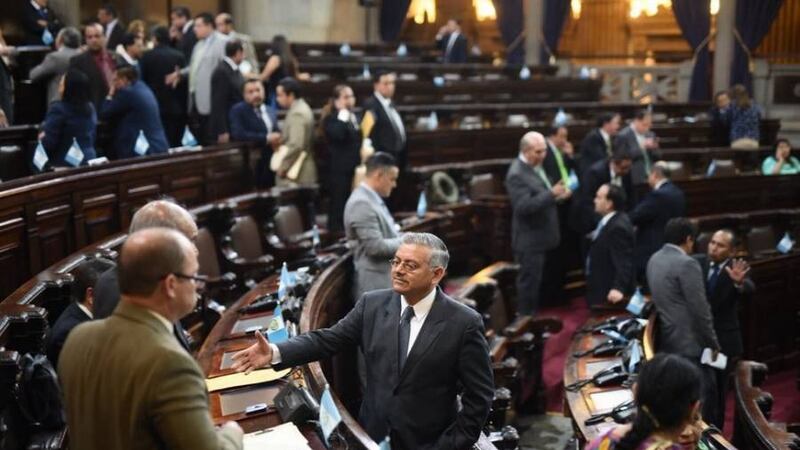 Más del 50% de diputados buscan reelegirse a pesar de que no asisten a trabajar