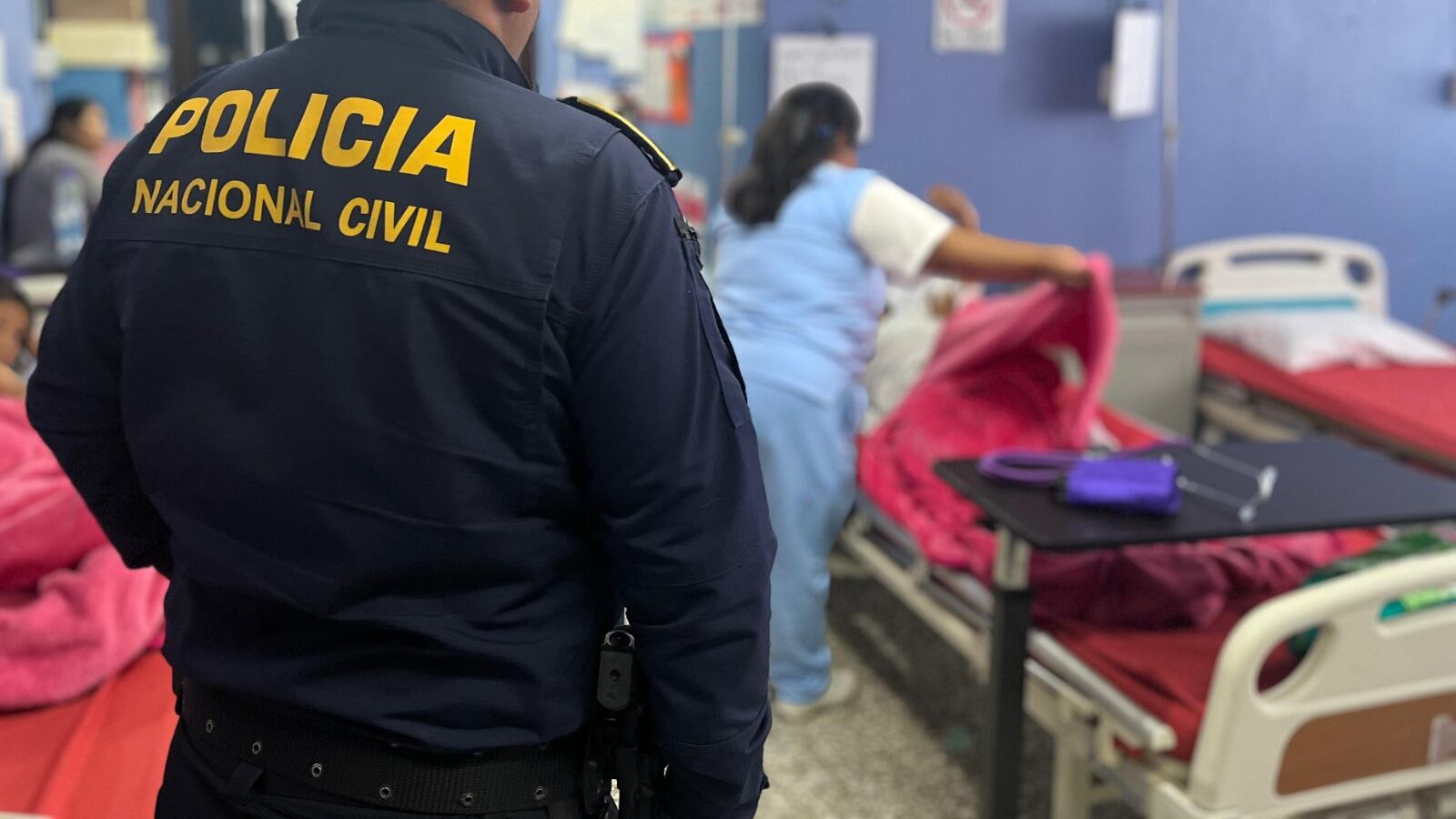 El bebé fue trasladado al mismo hospital para recibir atención médica.