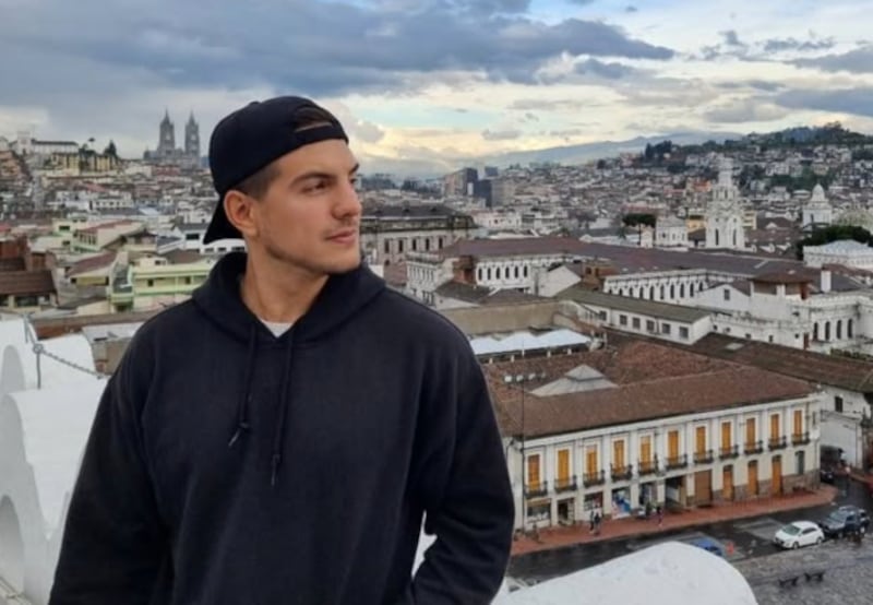 Vadhir Derbez, hijo de Eugenio Derbez, está en Ecuador. Foto: Captura de Pantalla