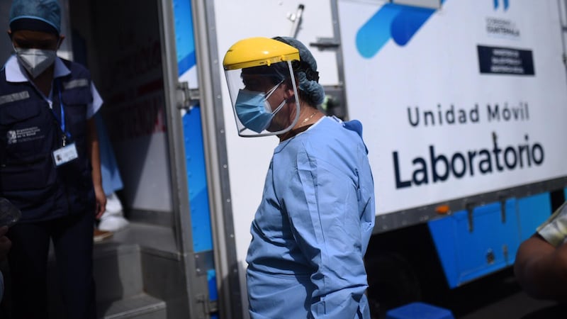 Salud reporta el deceso de 15 pacientes más por Covid-19
