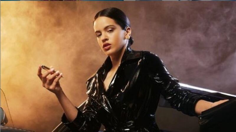 FOTO. Rosalía arrasa en Instagram con ardiente topless