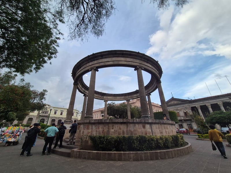 El Parque Centroamérica conserva joyas arquitectónicas que son una muestra del estilo neoclásico.