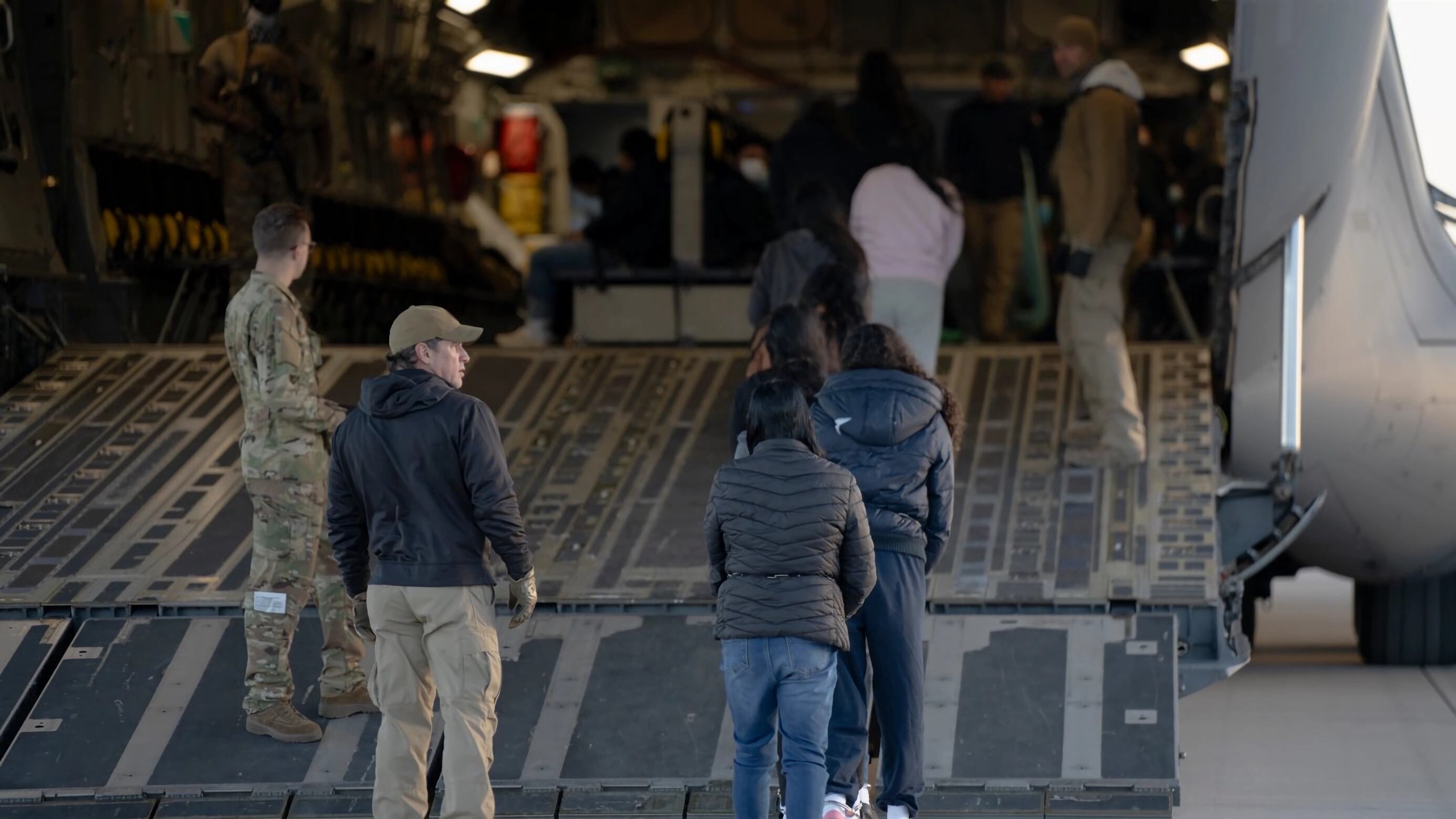 Empresarios de EE.UU. ya ven bajas en la producción por miedo de migrantes a deportaciones