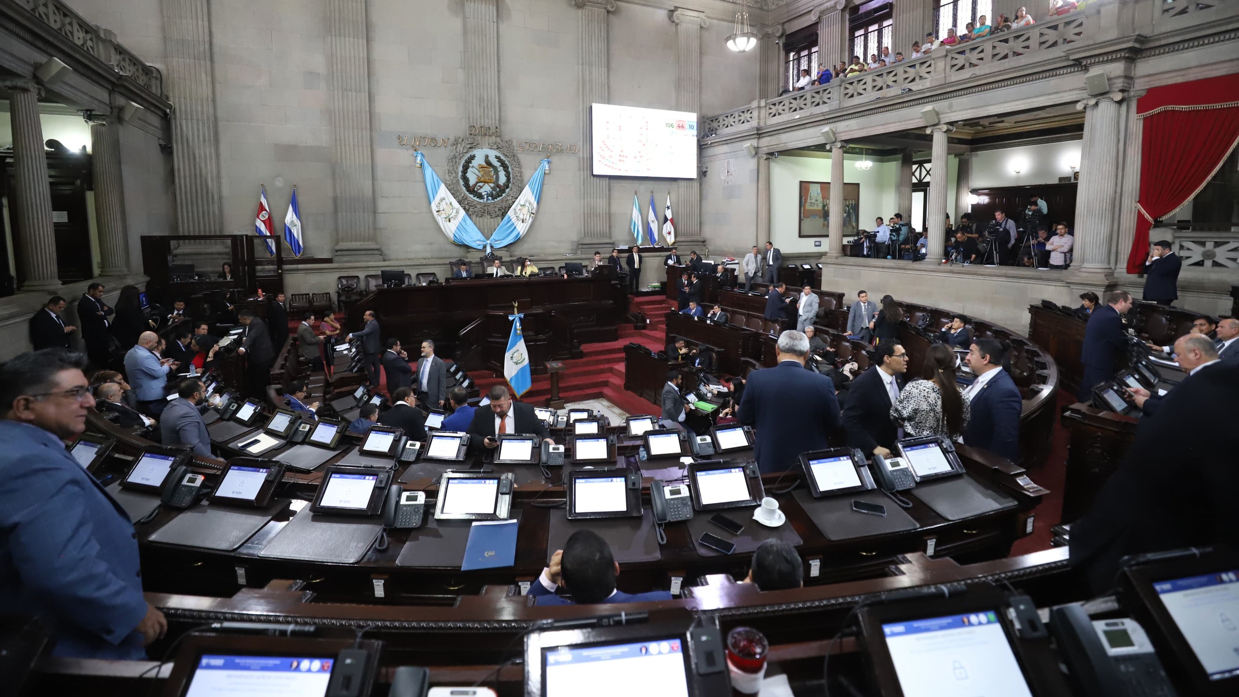 Congreso integra comisiones que conocerán los antejuicios en contra de magistrados del TSE