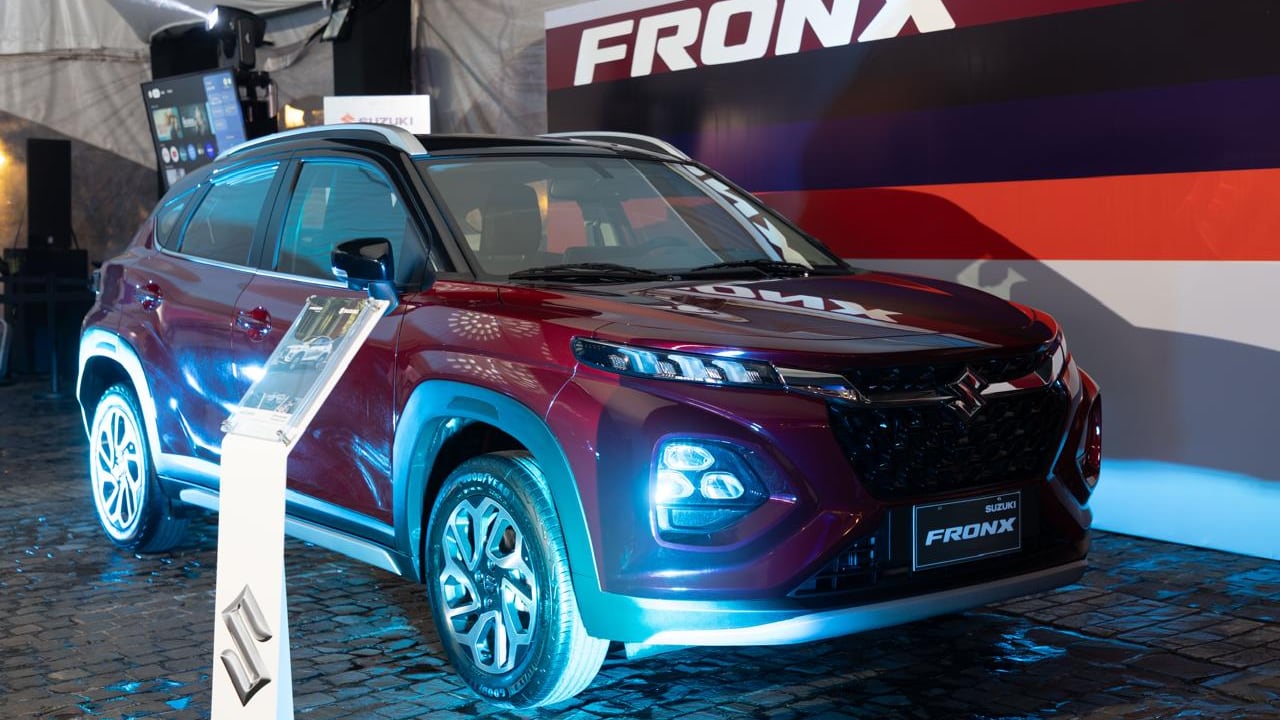 La moderna camioneta Fronx fue presentada por Autos Suzuki y Sika Motors.