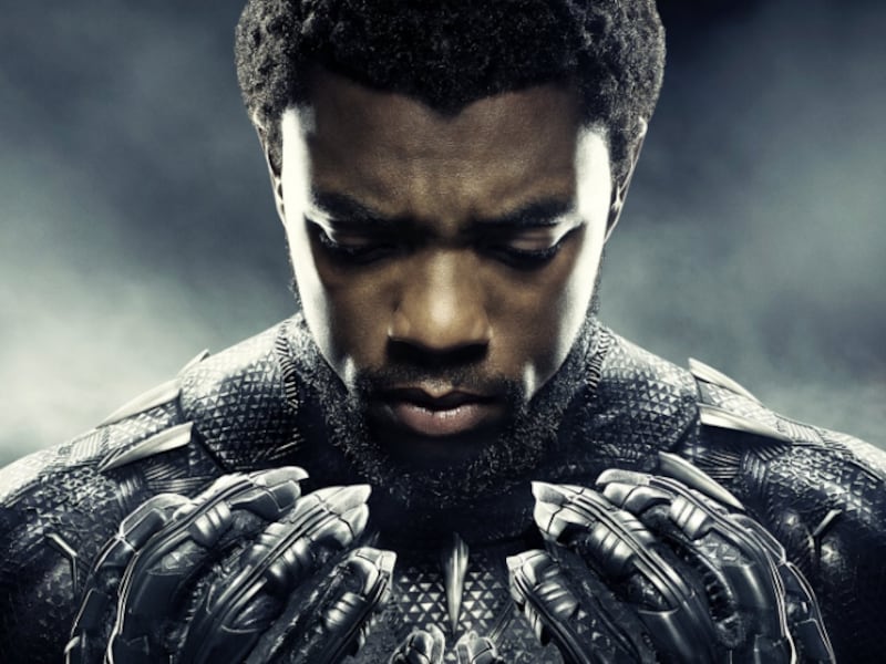 Chadwick Boseman estrella de "Pantera Negra" muere a los 43 años de cáncer