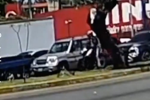 VIDEO. Captan violento asalto en tráfico de la calzada Roosevelt