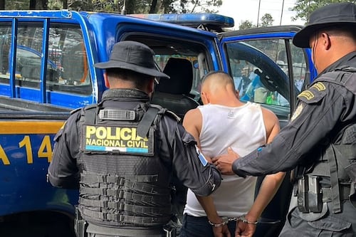 Capturan a hombre con orden de aprehensión en el estadio El Trébol