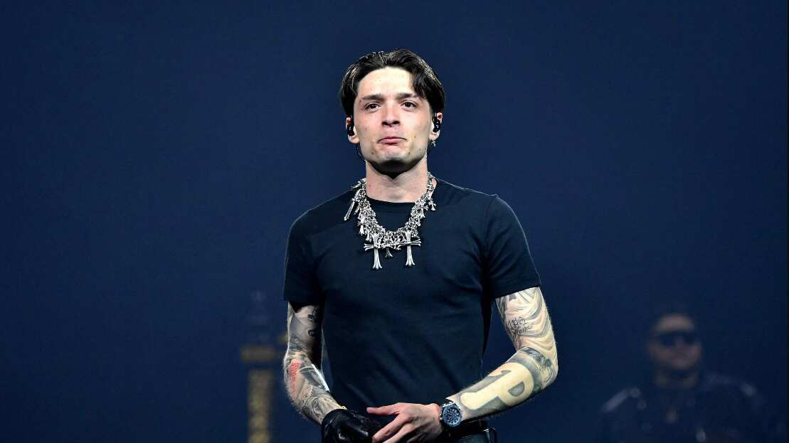 Peso Pluma confirma romance con un emotivo mensaje “Me derrito por ti”